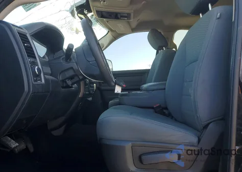 2018 Ram 2500 St z USA, uszkodzony, nr VIN 3C6UR5CL0JG404429